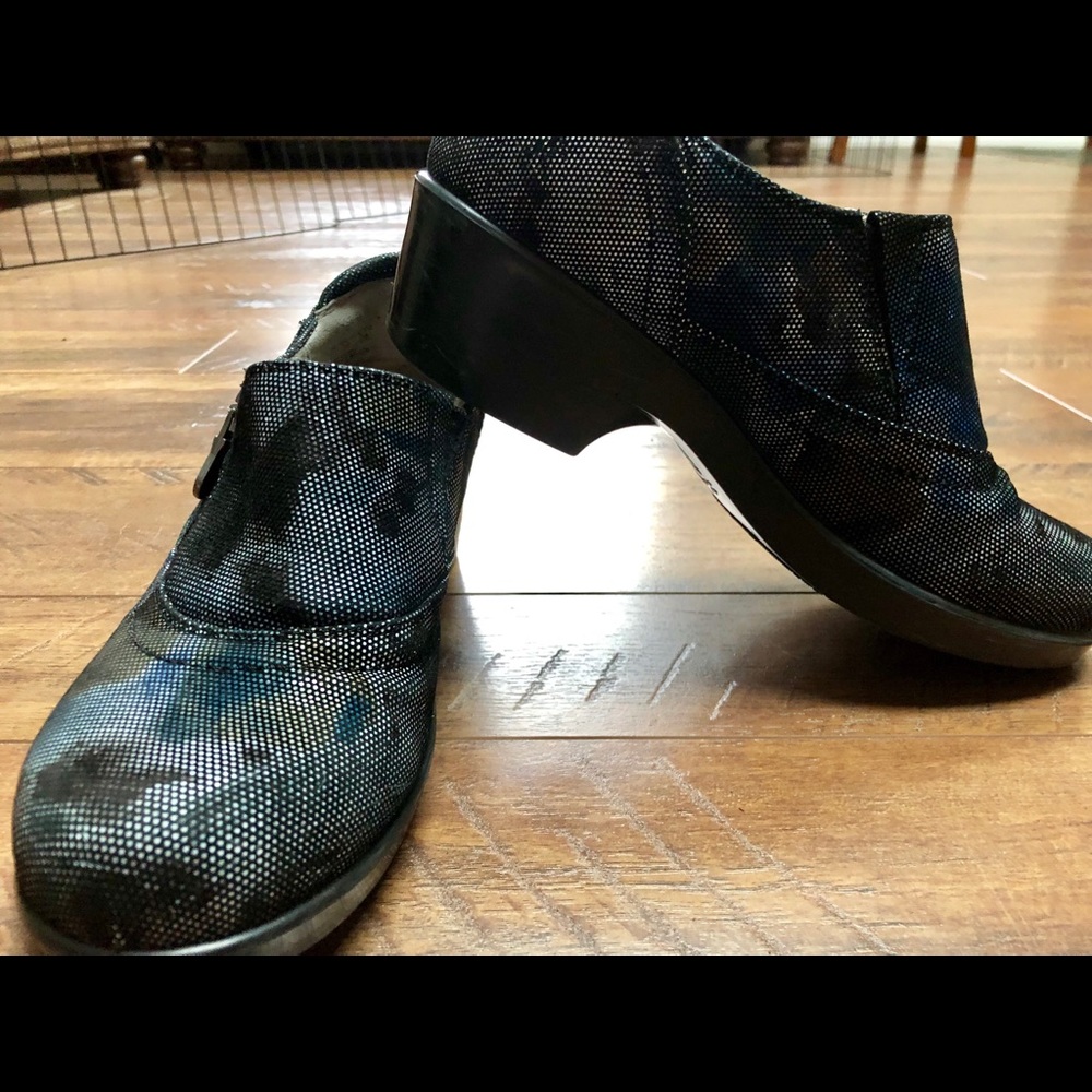 Naturalizer pattern slip on shoe